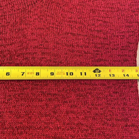 Nomi - Beautiful Red V-Neck Sweater. Size M - Picture 6 of 9